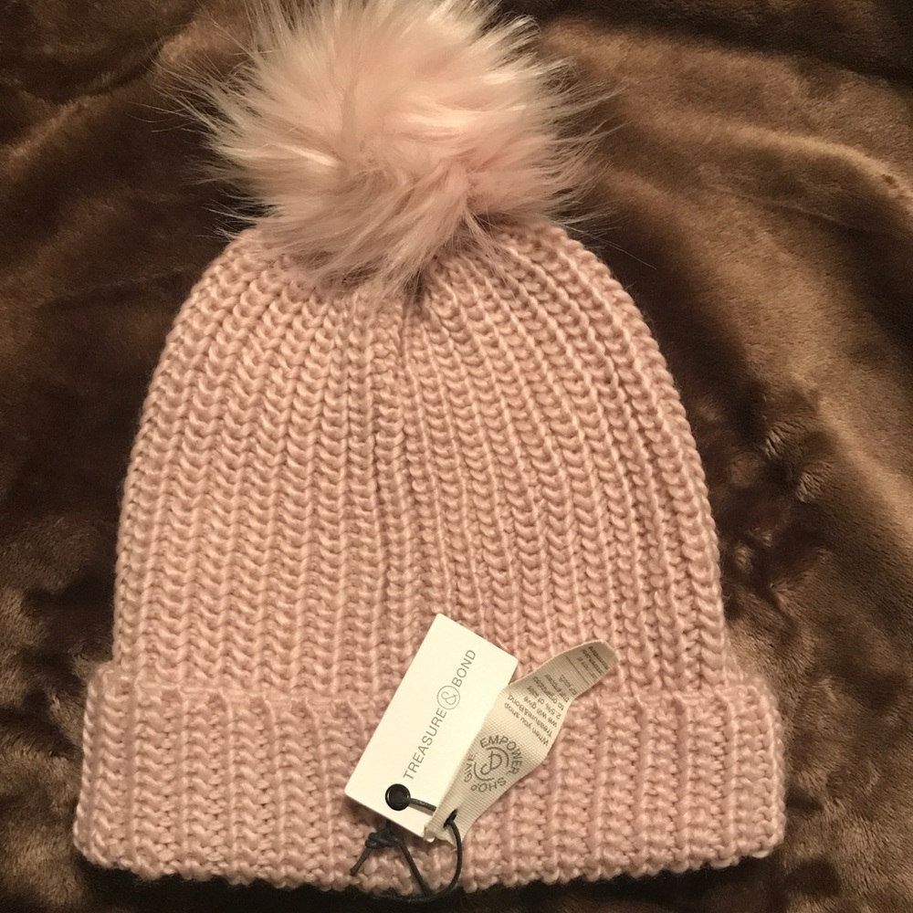 $15 Each Chunky Stitch Beanie with Faux Fur Pom